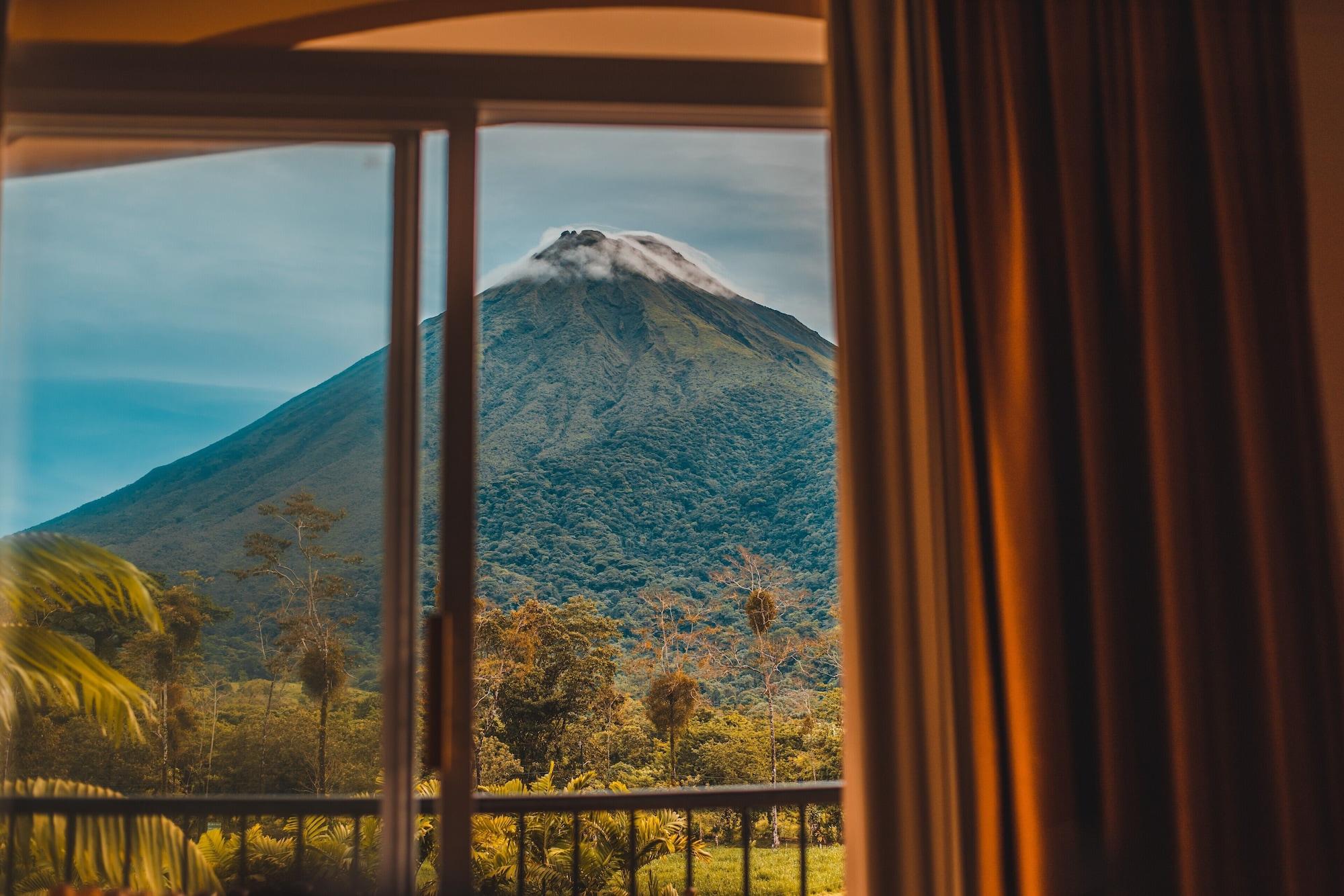Hotel Magic Mountain La Fortuna ภายนอก รูปภาพ