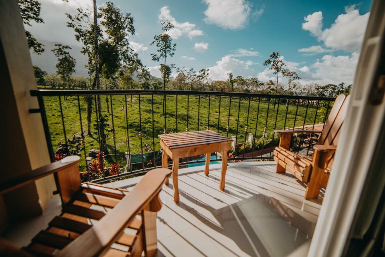 Hotel Magic Mountain La Fortuna ภายนอก รูปภาพ