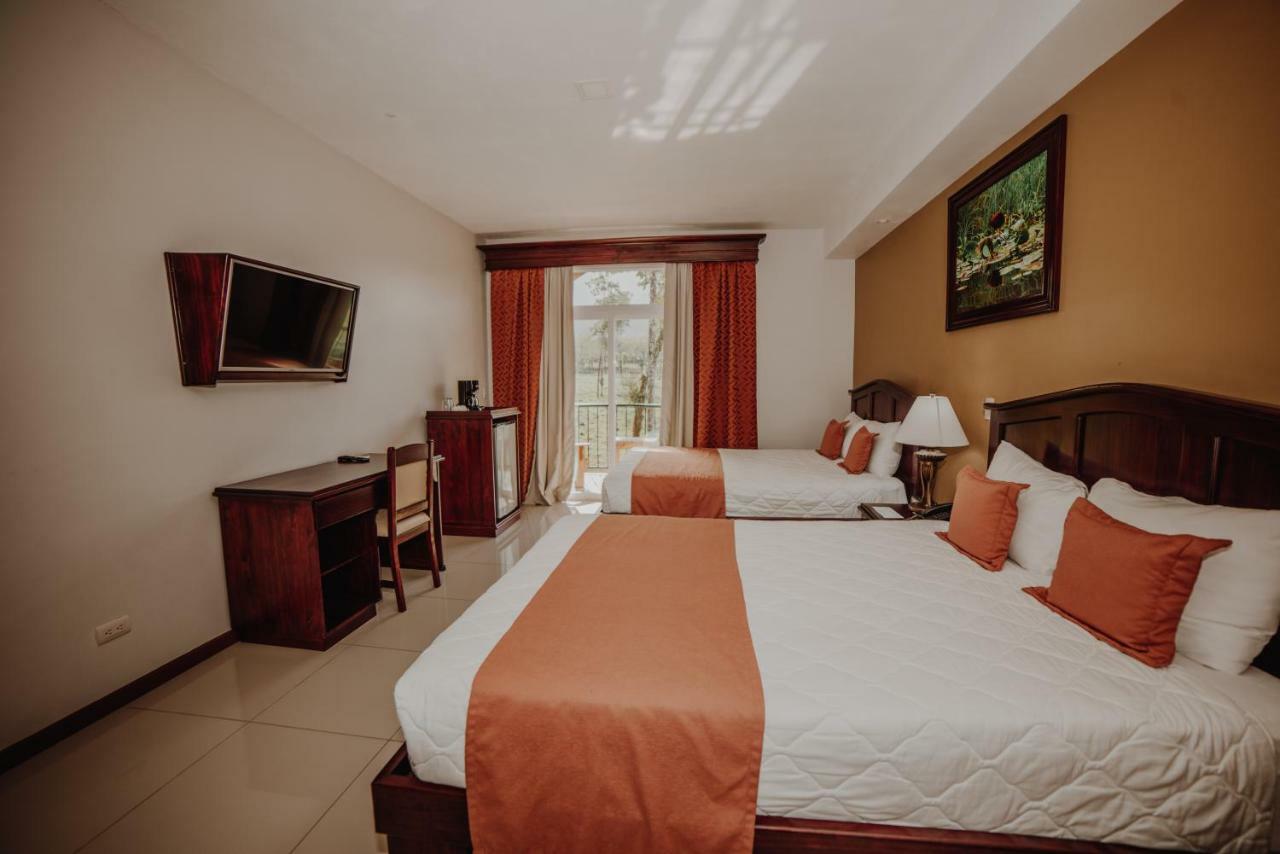 Hotel Magic Mountain La Fortuna ภายนอก รูปภาพ